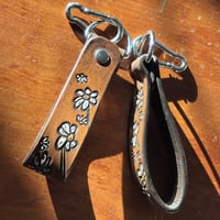 Image 2 of NATIVE DAISY KEYRING