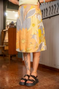 Image 6 of Gonna Vintage yellow flowers