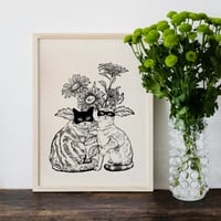 Image 2 of Lámina Two  cats and flowers de Laura Agustí