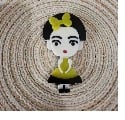 Retro girl brooch pin 
