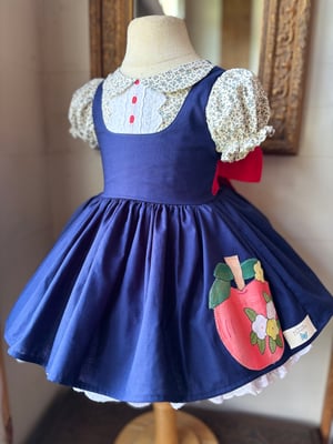 Image of Apple Dress size 4