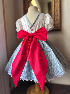 Image of Apple Dress size 6