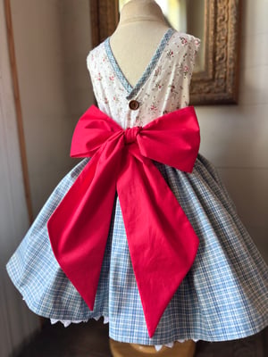 Image of Apple Dress size 7