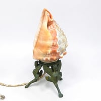 Image 8 of Lampe Veilleuse Coquillage Camée Sculpté Les Trois Grâces sur socle bronze fin XIXe