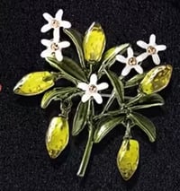 Floral flower brooch pin 