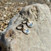 Image 1 of Boucles d'oreilles Fleurs bleu
