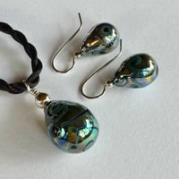 Image 5 of Iris Drops - Earrings and Pendant Set