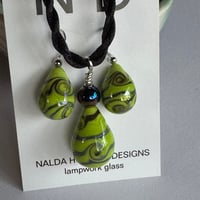 Image 5 of Lime With Lines - Pendant and Earrings Set