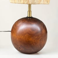 Image 6 of Lampe boule en bois vintage 70 et abat-jour en raphia - lampe moderniste scandinave 