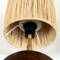 Image 10 of Lampe boule en bois vintage 70 et abat-jour en raphia - lampe moderniste scandinave 