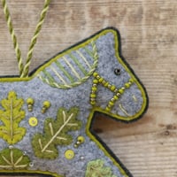 Image 2 of Oak Leaf Leaping Pony
