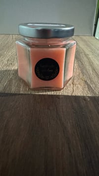 Image 3 of Mango scented candle