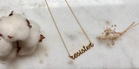 Collier engagé "résister"