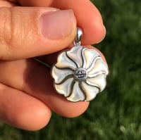 Image 1 of Mother of Pearl Chile temple Bahá'í Pendant Sterling Silver