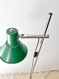 Image 3 of LÁMPARA DE SUELO FOCO VERDE, AÑOS 70