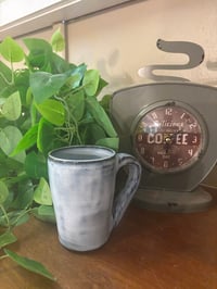 Floating Blue Mug – Dark Clay