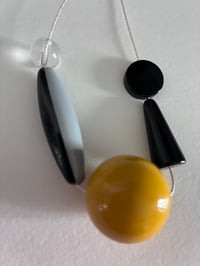 Image 1 of GARGANTILLA YELLOW BLACK