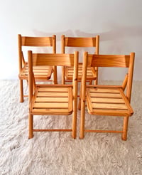 Image 5 of SET DE 4 SILLAS VINTAGE PLEGABLES DE MADERA, AÑOS 70