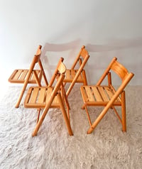 Image 4 of SET DE 4 SILLAS VINTAGE PLEGABLES DE MADERA, AÑOS 70