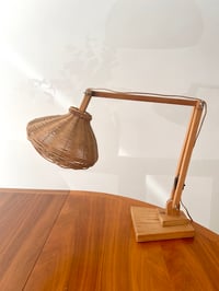 Image 3 of LÁMPARA FLEXO DE MADERA Y MIMBRE, AÑOS 70