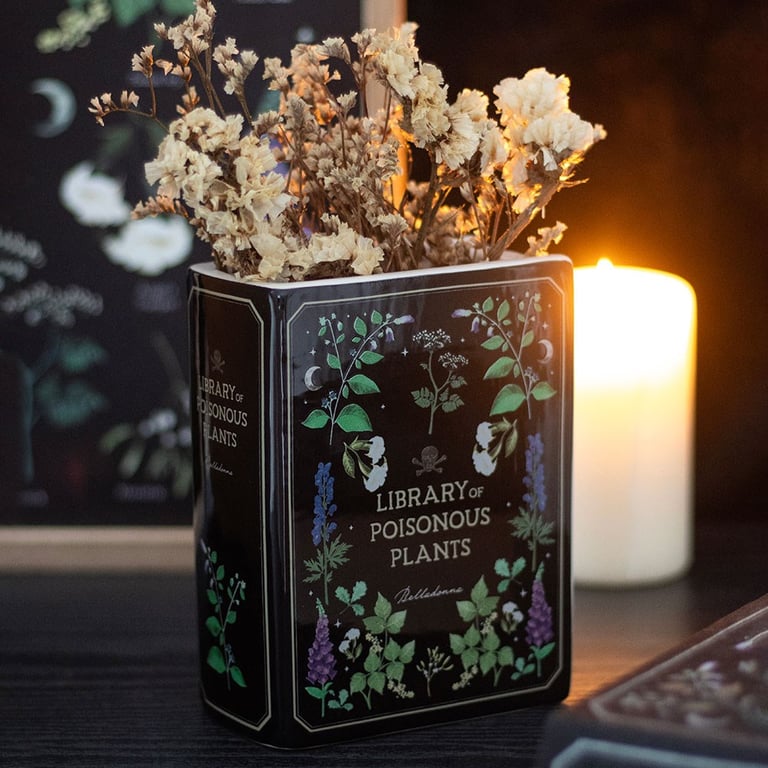 PETIT VASE LIVRE - LIBRARY OF POISONOUS PLANTS Image 2