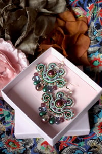 Image 4 of  Mini Earrings - Edition Pearl - Pot Pourri 