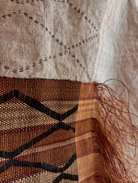 Image 6 of PANEL WITH FRINGED WOVEN RAFIA 