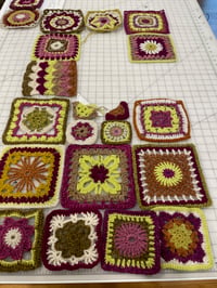 Image 5 of 050 - Medium - Granny Square Lime Raspberry 