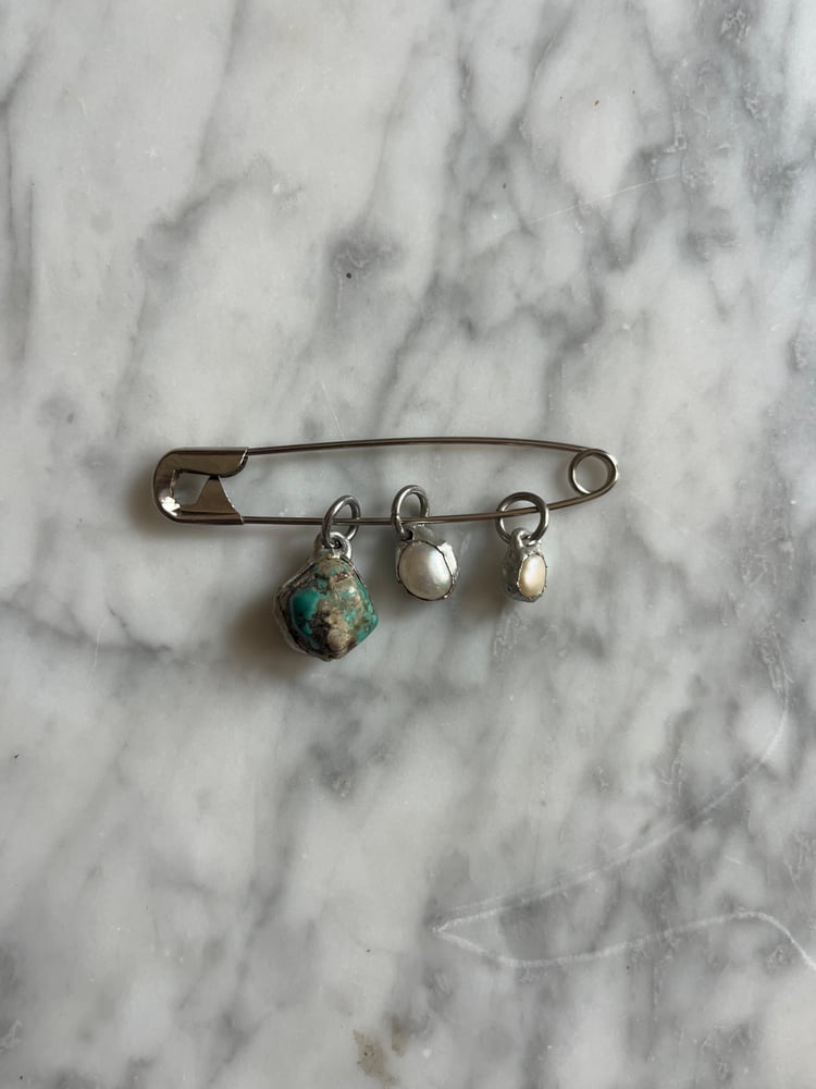 Image of BIG FANCY BROOCH 6.0