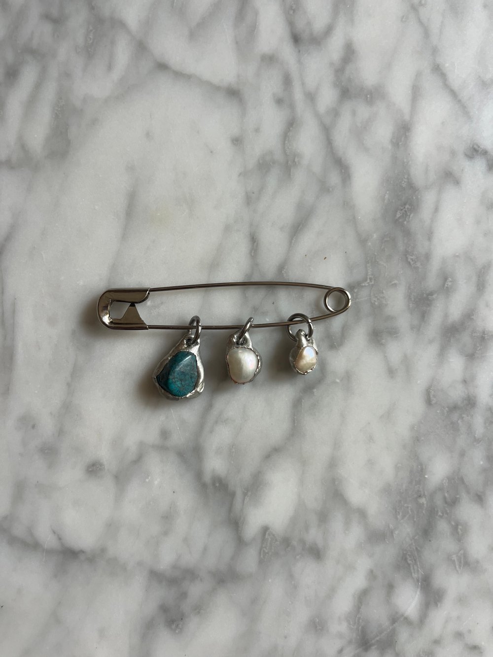 Image of BIG FANCY BROOCH 7.0