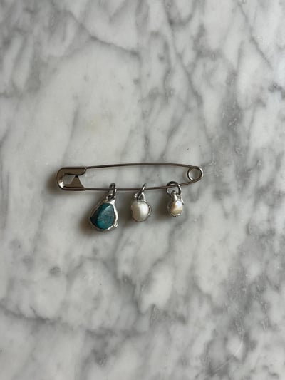 Image of BIG FANCY BROOCH 7.0