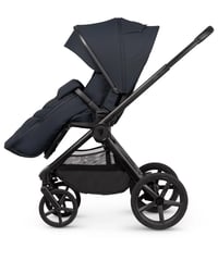 Image 4 of Hunter x Venicci Upline 3 Navy Pram