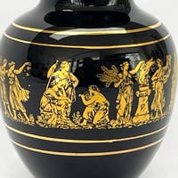 Image 6 of Vase grec en céramique noire et or 24 carats scène mythologique Vase Spyropoulos vintage