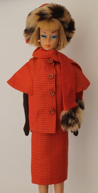 Image 2 of Barbie - "Gold n Glamour" - Reproduction Variation