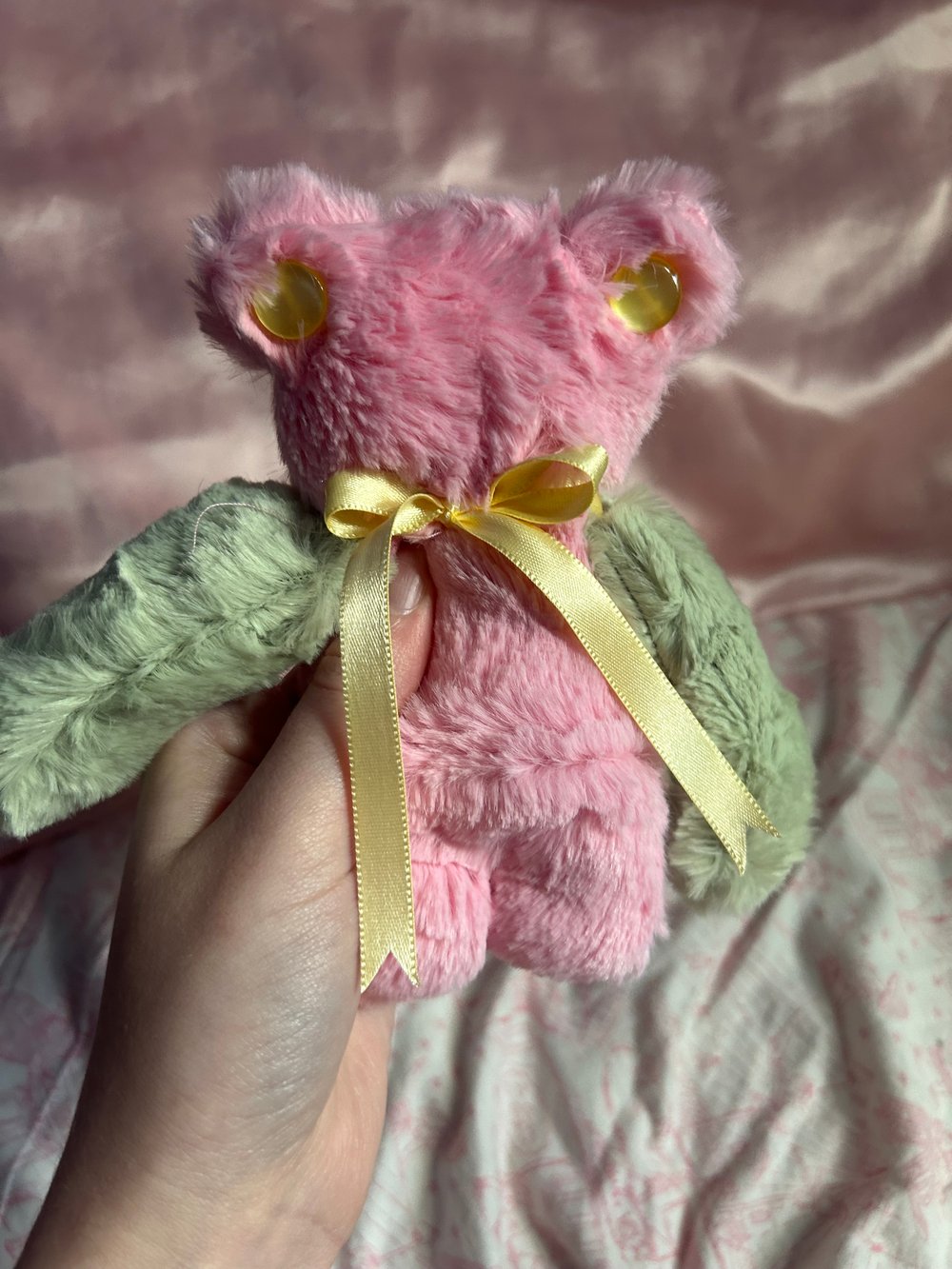Image of elle the frog