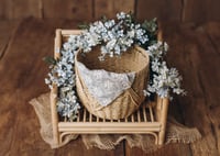 Image 1 of A floral set with delicate blue blossoms
