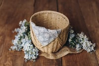 Image 4 of A floral set with delicate blue blossoms
