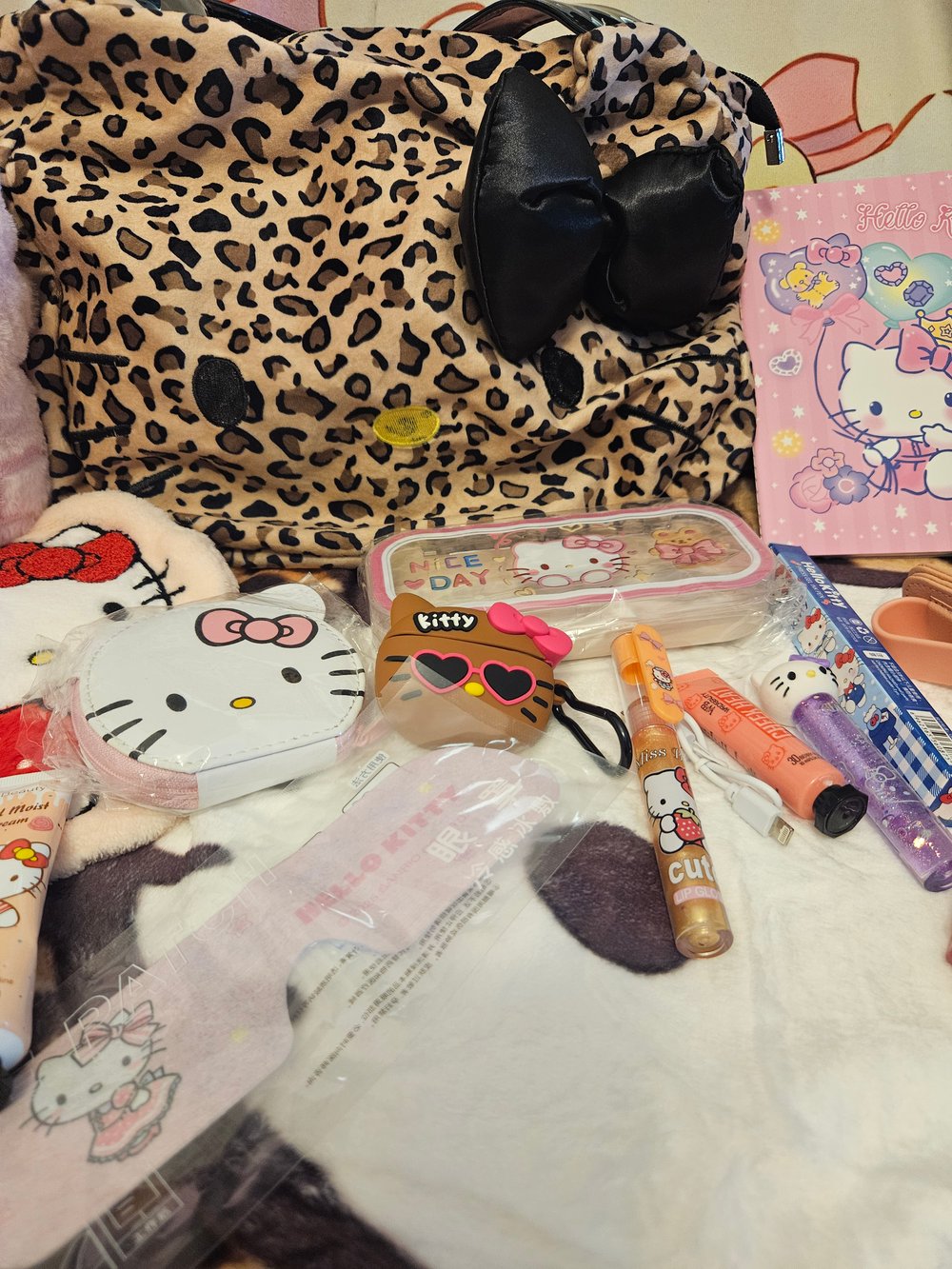 Image of Leopard Hello Kitty Bundle 