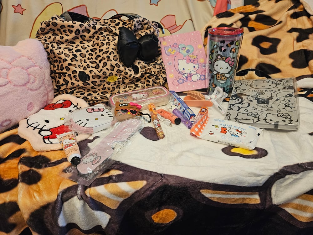 Image of Leopard Hello Kitty Bundle 
