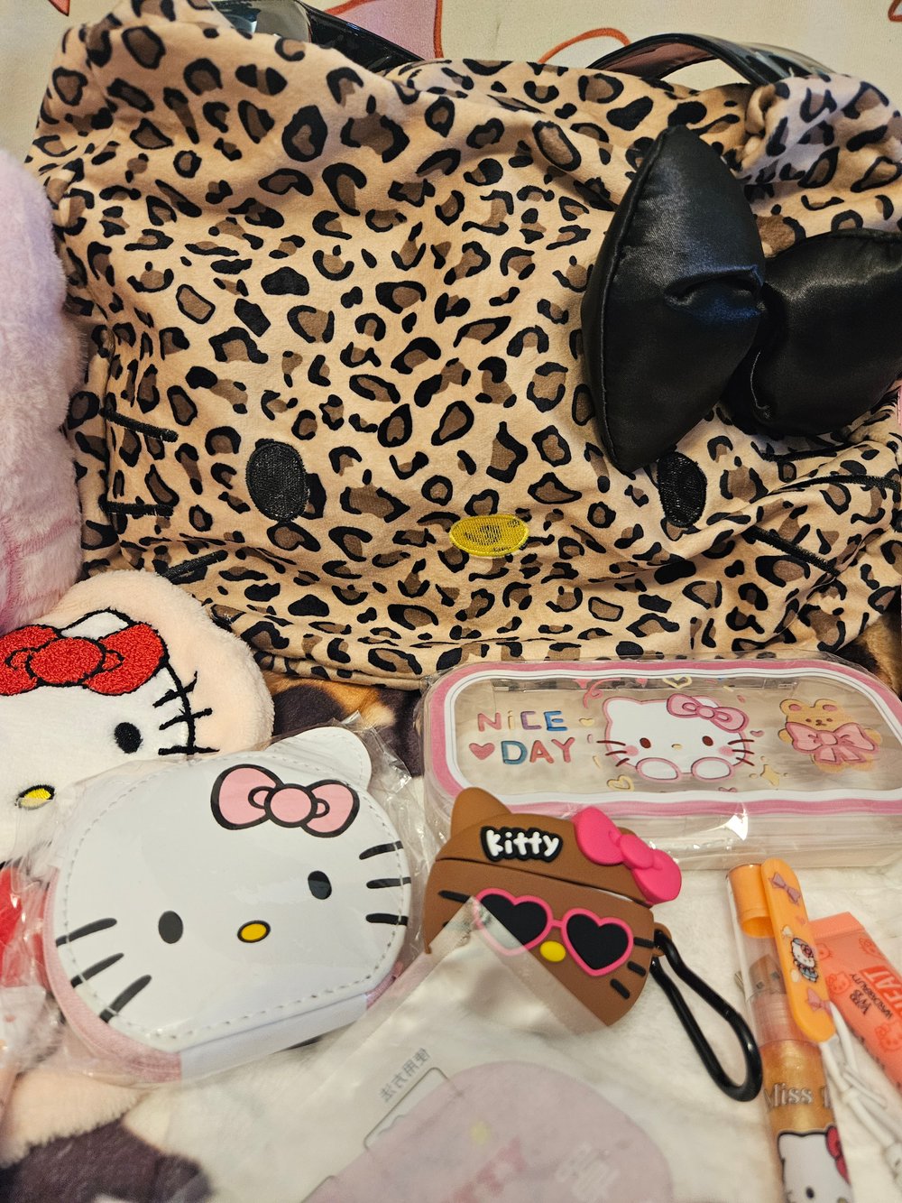 Image of Leopard Hello Kitty Bundle 