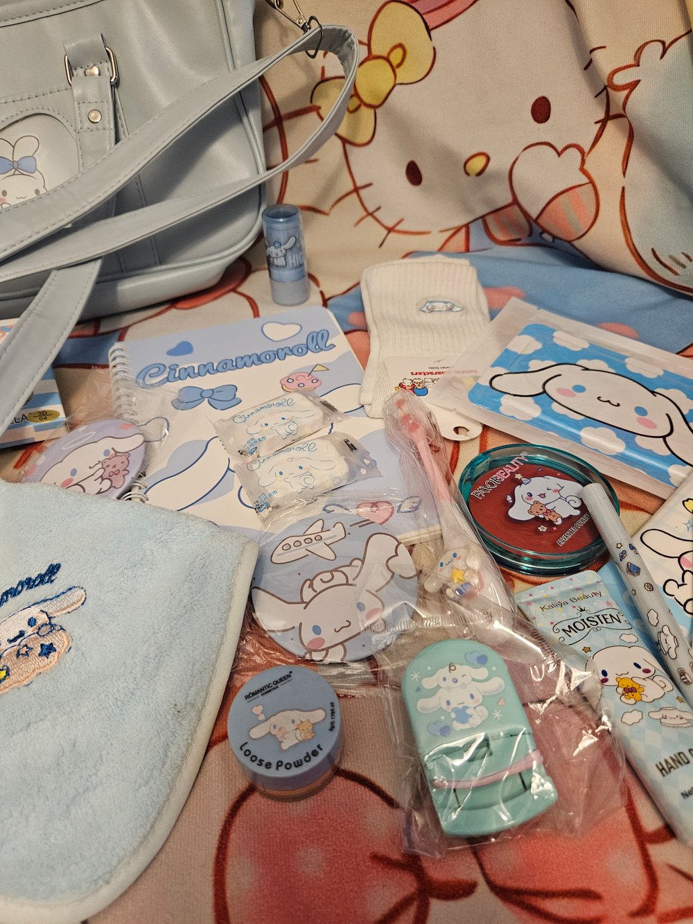 Image of Cinnamoroll Leather Messenger Bag Bundle 