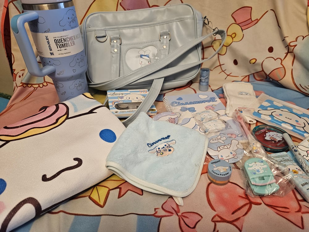 Image of Cinnamoroll Leather Messenger Bag Bundle 