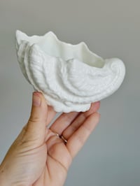 Image 5 of Vintage English Seashell Ring Dish