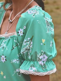 Image 2 of CAMISA FLORA VERDE AGUA 