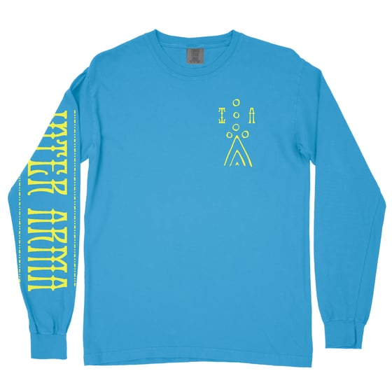 Image of BLUE OLD SCHOOL SIGIL COMFORT COLORS LONG SLEEVE