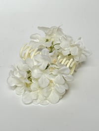 Image 1 of buttercup white hydrangea claw 