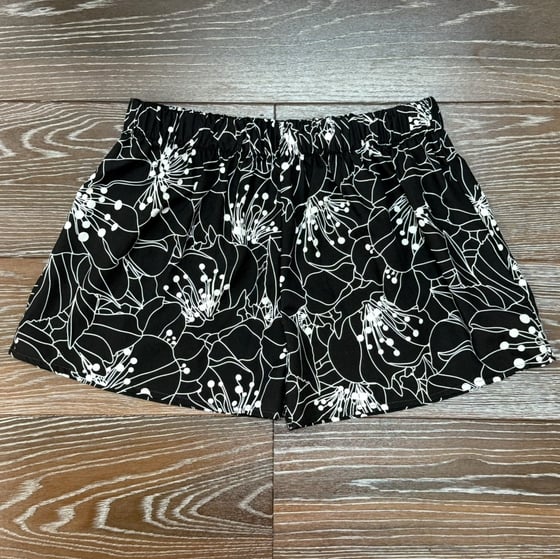 Image of PUA ALOALO WOMEN'S SHORTS BLK