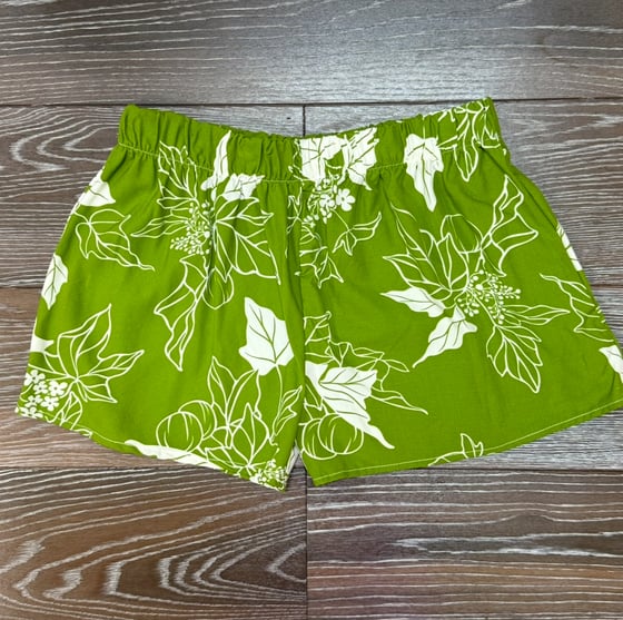 Image of KUPUKUPU WOMEN'S SHORTS GREEN