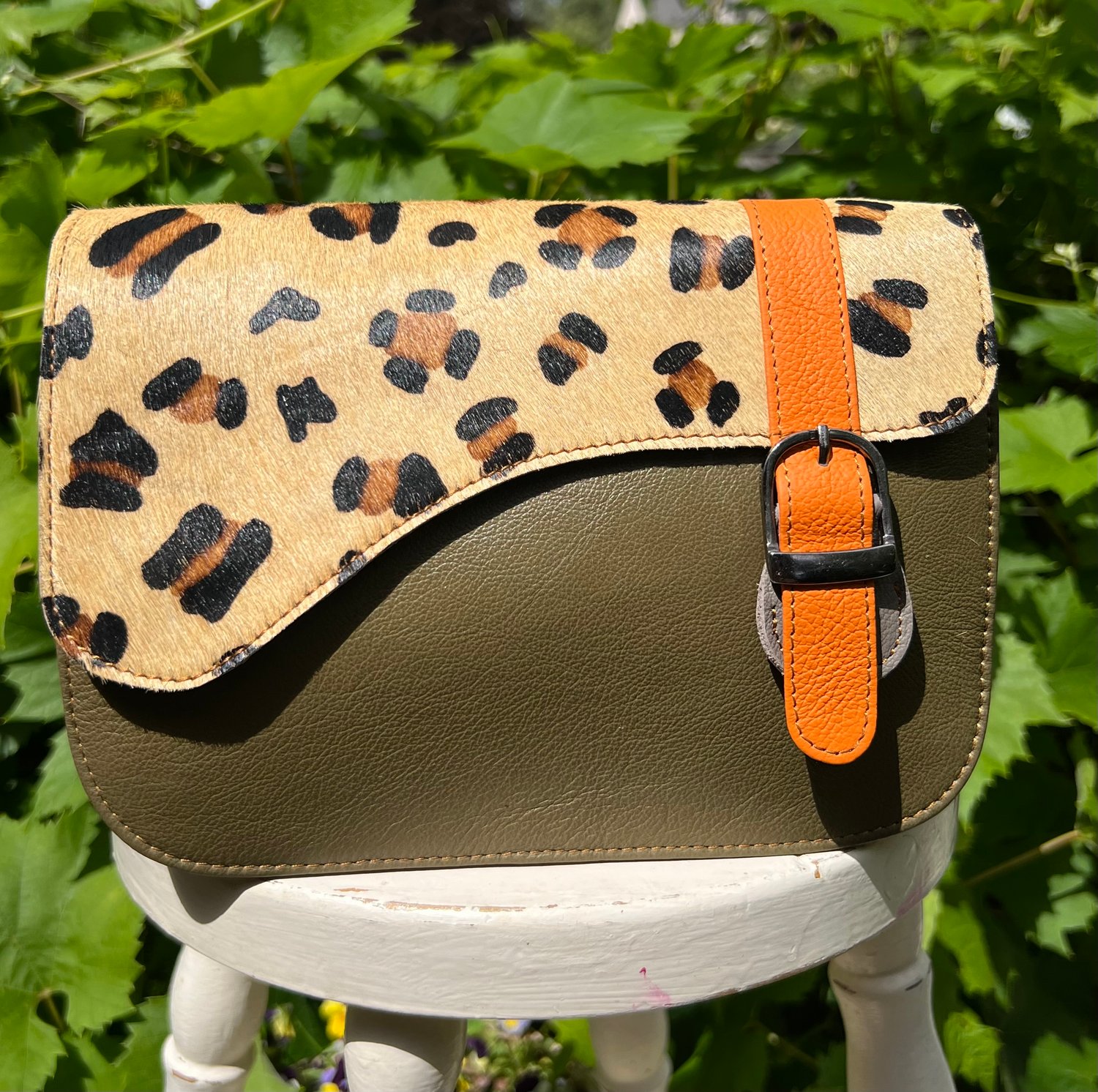 Image of Curve & Buckle #17