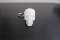 Image 1 of Skull Keychain Glow In The Dark